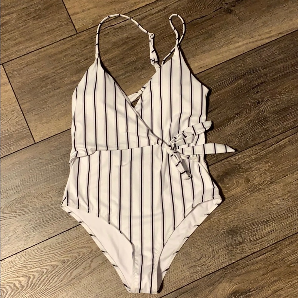 Cupshe White One-Piece Swimsuit with Black Stripes